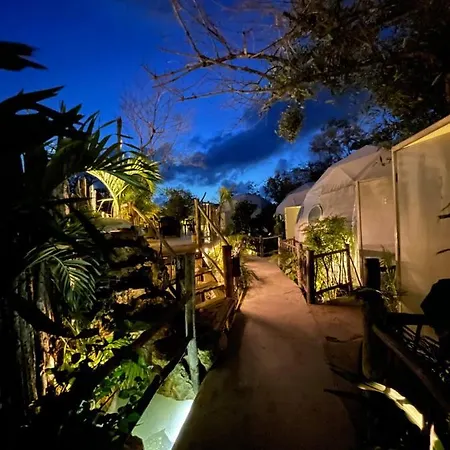 Cozy Room Near The Beach, Party Zone